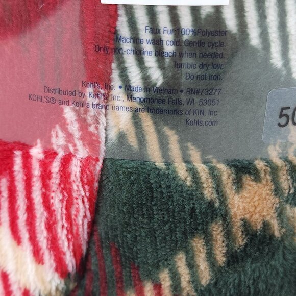 The Big One Oversized Plaid Plush Throw Blanket 5 x 6 Polyester Red Holiday - Picture 5 of 10